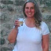 Programmatrice webmaster impartisce lezioni per creare da zero sito personale ed aziendale con piattaforma WordPress